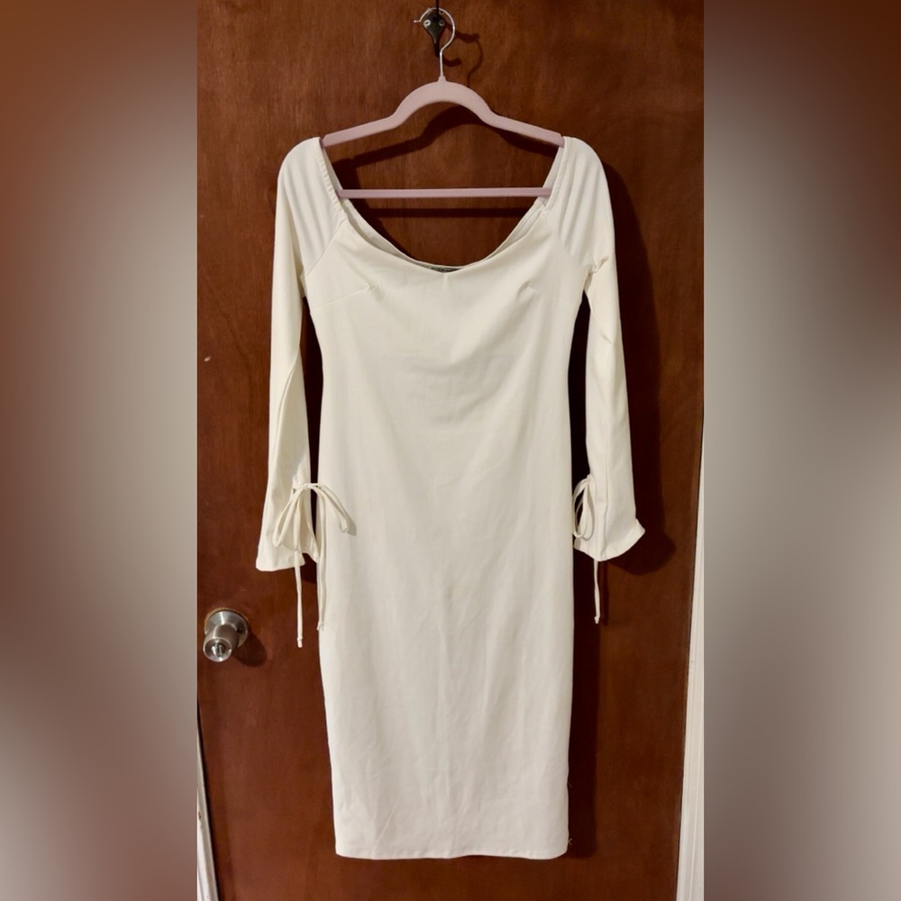 Elegant Cream Long Sleeve Dress